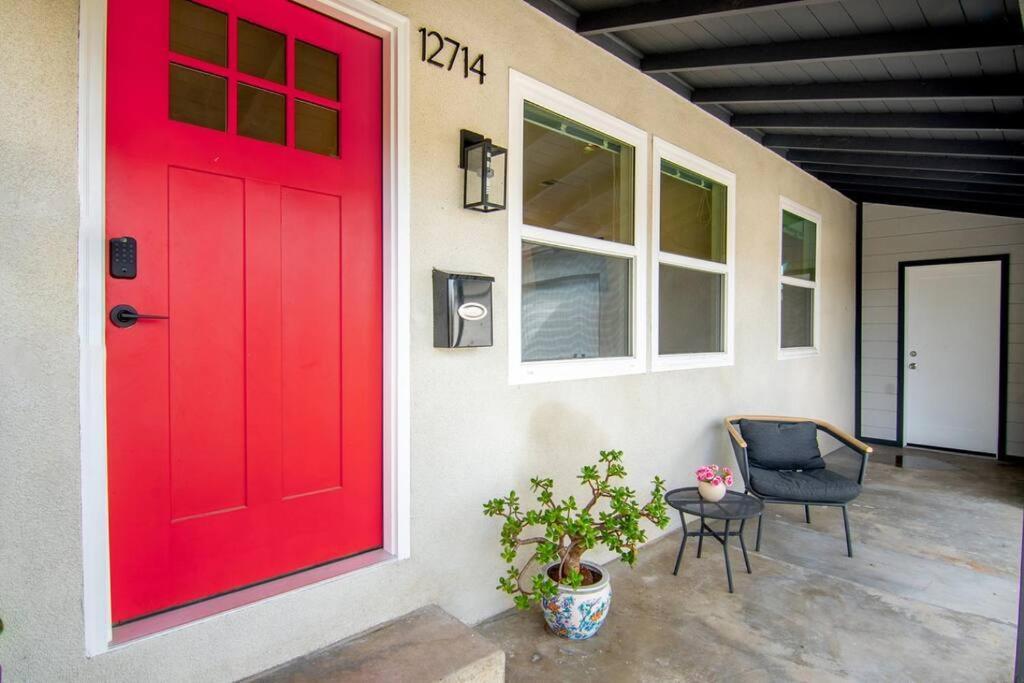 Beautiful 3 Bed 1 Bath Designer Home + Hot Tub Los Angeles Bagian luar foto