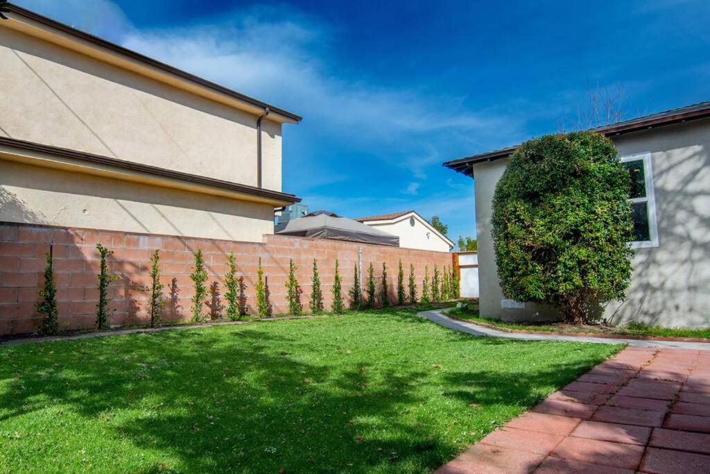 Beautiful 3 Bed 1 Bath Designer Home + Hot Tub Los Angeles Bagian luar foto